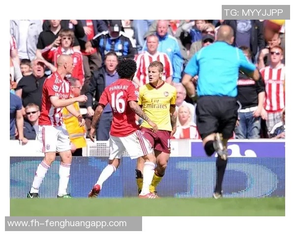 卢顿主场悬挂新帅威尔希尔老球衣彰显青训情怀 卢顿主场悬挂新帅威尔希尔老球衣彰显青训情怀